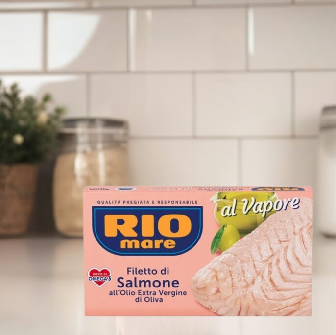 RIO Mare filet z łososia na parze w oliwie z oliwek 0,15 kg – gotowy do spożycia, delikatny i aromatyczny