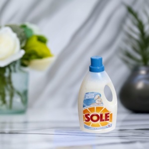 Sole detergent do delikatnych tkanin Carezza di Talco 1L