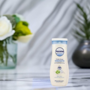 Pudełko Leocrema krem nawilżający do ciała Idratante, 250ml.