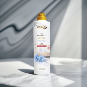 Butelka Wexor żel do podłóg Eliksir, zapach Kwiaty Wodne, 750ml.