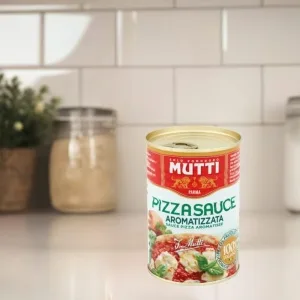 Puszka Mutti sos do pizzy aromatyzowany, 400g.