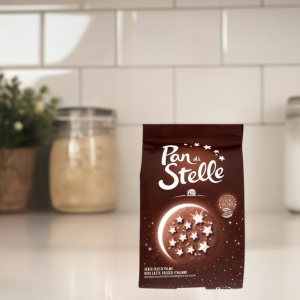 Opakowanie ciasteczek Mulino Bianco Pan di Stelle z gwiazdkami, 350g.