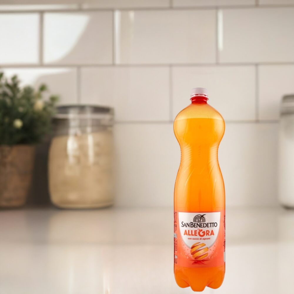 gazowany napój pomarańczowy San Benedetto Allegra 1,5L