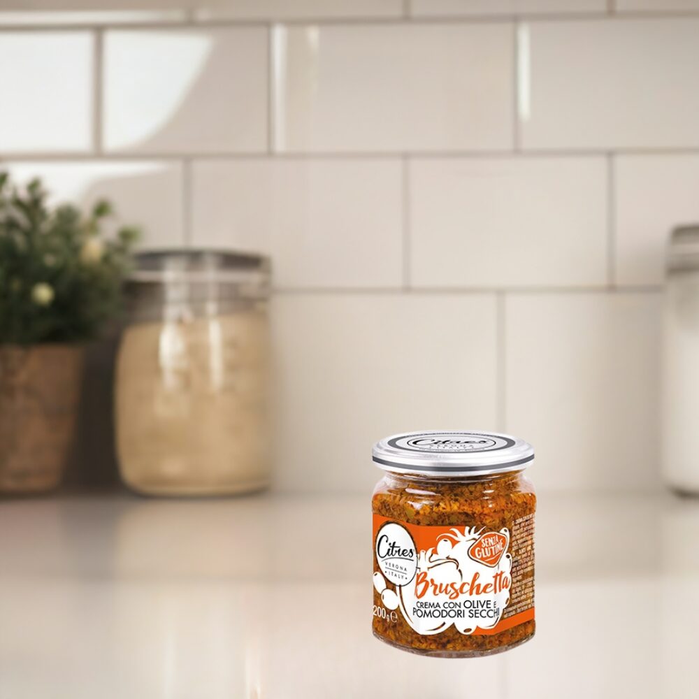 Crema Bruschetta - Włoska Pasta z oliwek i suszonych pomidorów 200g
